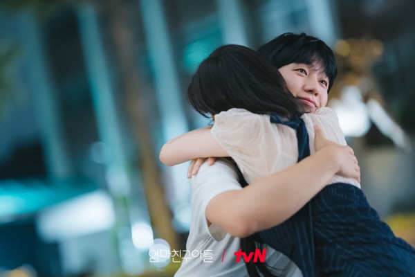 你的MBTI人格是什麼顏色？16型人格代表色對應解析 INTJ玄樟棕、ENFJ楝花紫【附象徵特質】