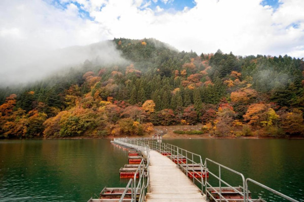 奧多摩湖。圖片來源：KKday