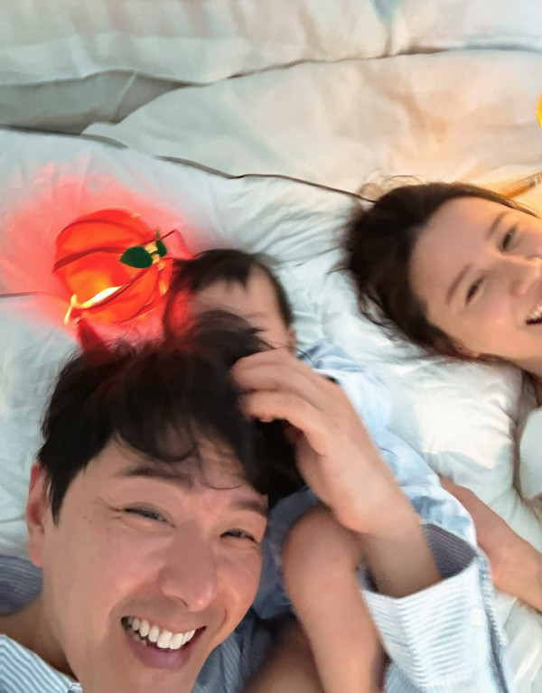 蕭正楠黃翠如大埔千呎獨立屋豪宅曝光 晒全家福為仔仔大改造客廳變BB遊樂場