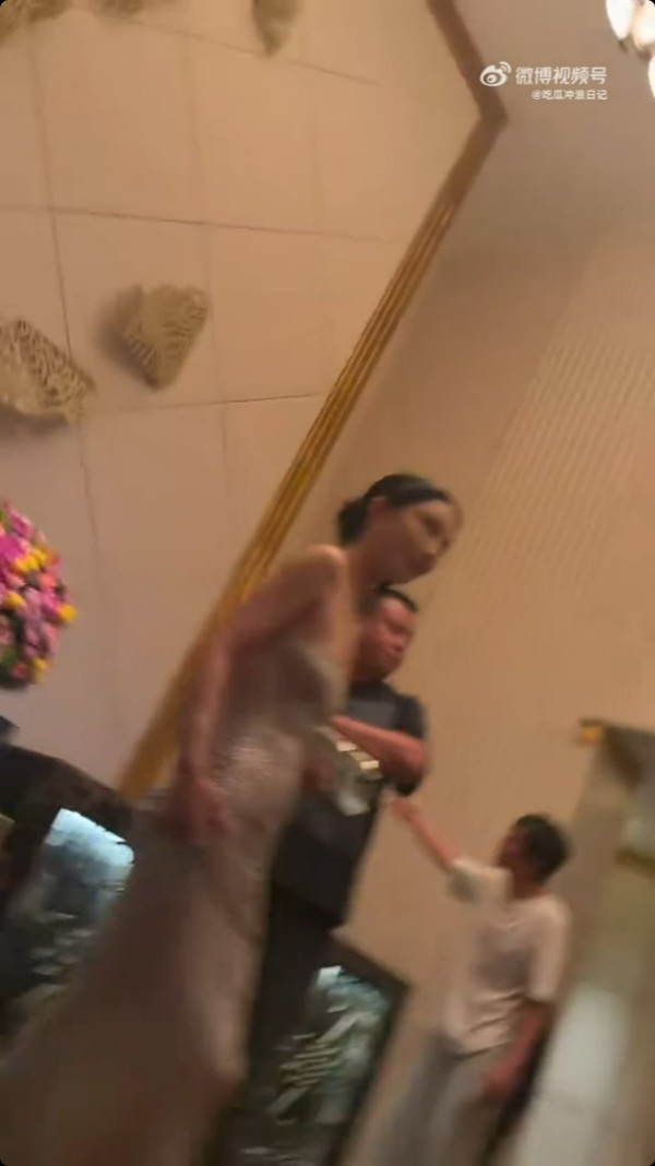 有片！網傳陳冠希酒店大堂怒斥職員登熱搜 網民：每次看到他消息都是跟人吵 