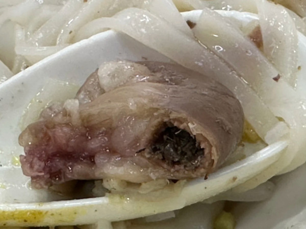 小紅書呻尖沙咀食牛雜粉食到屎：一進店沒幾個人就感覺不對／留言：食豬腸牛腸預左啦