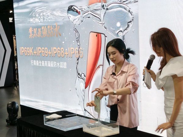 實試｜HONOR X9d 終極襟用神器 8300mAh 電量怪獸登場 $2,699 送厚禮