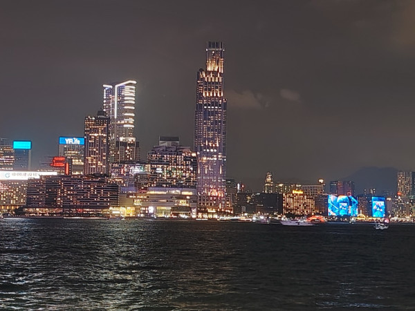 實試｜HONOR X9d 終極襟用神器 8300mAh 電量怪獸登場 $2,699 送厚禮