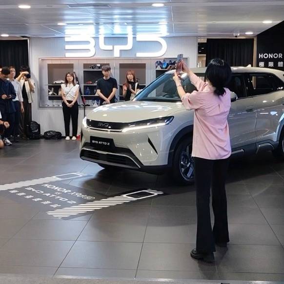 實試｜HONOR X9d 終極襟用神器 8300mAh 電量怪獸登場 $2,699 送厚禮