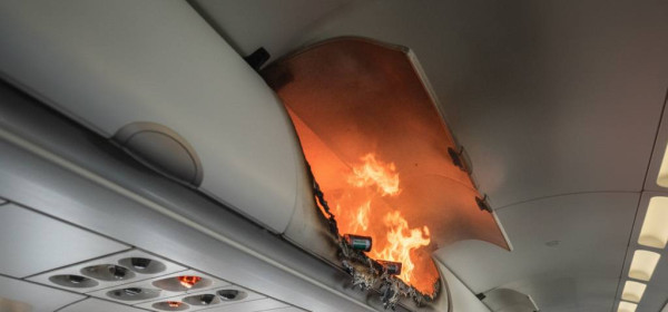 旅客「尿袋」行李架自燃 國航急轉飛上海 乘客獲這金額賠償【附香港及內地最新尿袋規定】