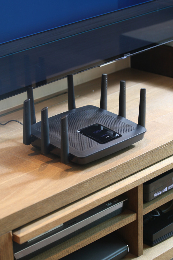 Router擺錯位隨時損害器官 路由器避免放一位置 附4大輻射損害Q&A