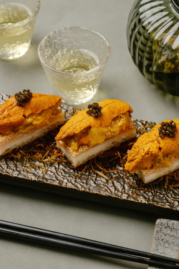 尖沙咀中菜廳限定六両江蘇大閘蟹宴  蟹粉海膽蝦多士／鮑魚石鍋飯／魚翅春卷