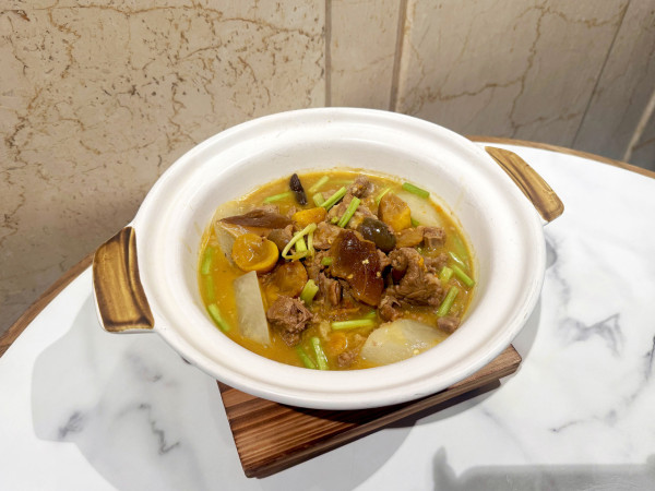 發達叉燒老闆新開灣仔港式大排檔  即叫即整煲仔飯／砂鍋雞煲／脆米番薯牛柳