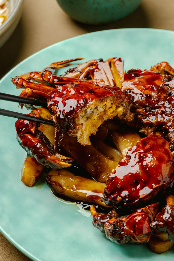 人氣川菜館推出五両大閘蟹盛宴  大閘蟹炒年糕／蝦多士／蟹粉拌麵