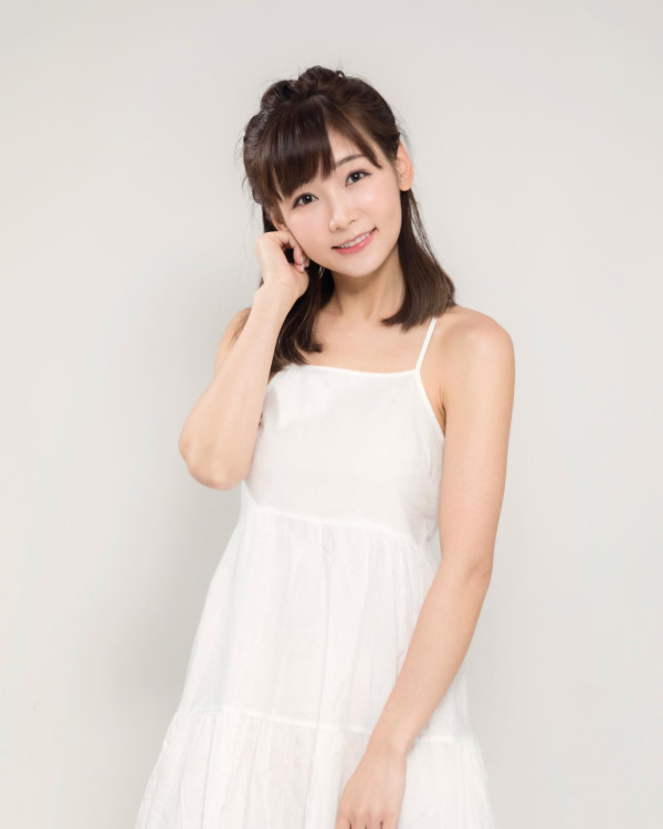 離巢TVB新婚人妻罕晒泳衣照蜜桃臀騷擾老公 前凸後翹S字型火辣身材震撼眼球