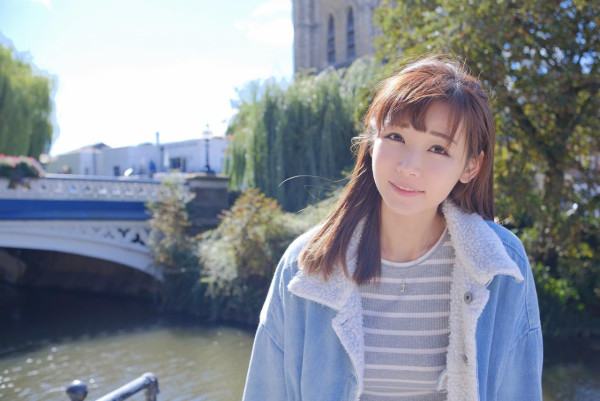 離巢TVB新婚人妻罕晒泳衣照蜜桃臀騷擾老公 前凸後翹S字型火辣身材震撼眼球