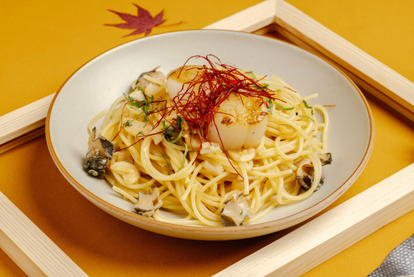 人氣和洋料理全新日式火炙丼飯登場  鴨腿栗子飯／A5和牛咖喱烏冬／送布袋