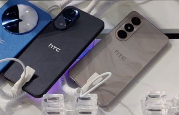 HTC 智能手機重生 Wildfire 三防設計回歸杜拜亮相