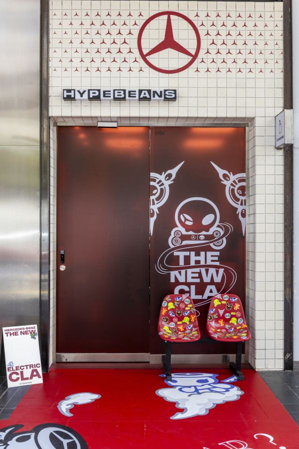 平治純電 CLA 銅鑼灣街頭展出 限定咖啡店、多項表演同步登場