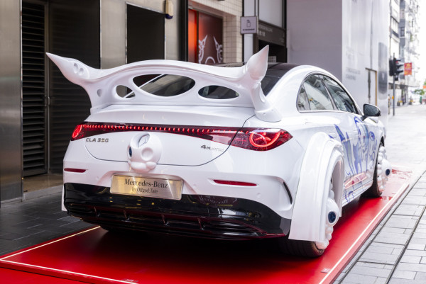 平治純電 CLA 銅鑼灣街頭展出 限定咖啡店、多項表演同步登場