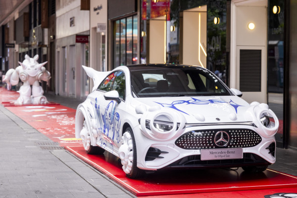 平治純電 CLA 銅鑼灣街頭展出 限定咖啡店、多項表演同步登場