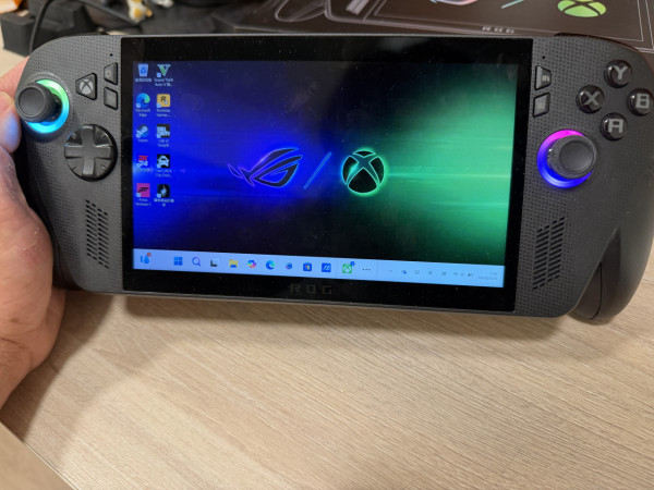 實試｜ROG Xbox Ally X 不只效能升級 深度整合Xbox打造最強掌機體驗