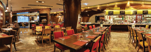 九龍東皇冠假日酒店自助餐買1送1！人均$209起 2.5小時任食燴牛尾/海南雞/開心果巴斯克芝士蛋糕