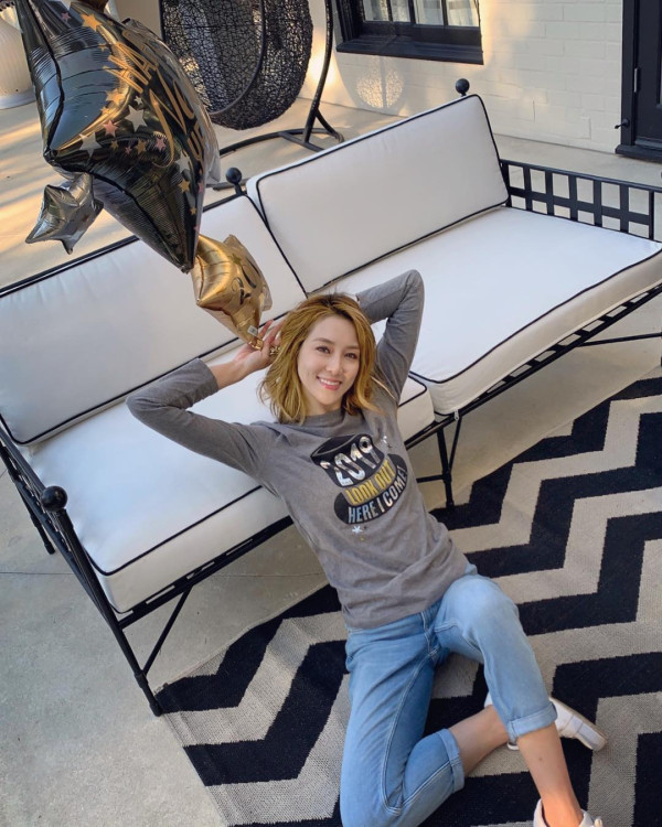 「千億新抱」徐子淇與黎姿世紀同框！最新近照曝光金髮造型狀態極佳