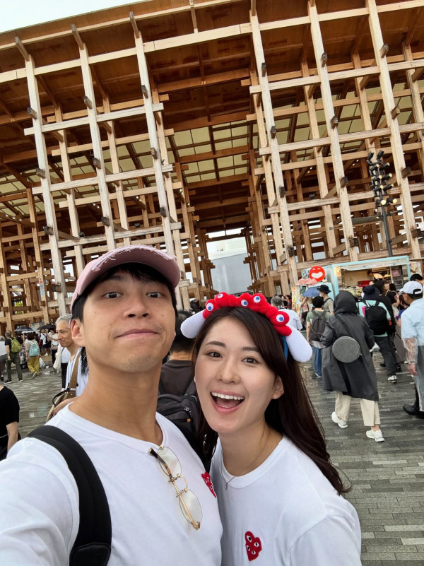 吳業坤燭光晚餐甜賀日籍太太31歲生日放閃 愛妻素顏上陣晒零瑕疵真面目