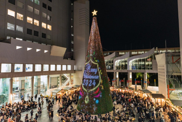 梅田 藍天大廈。圖片來源：Fashion Press