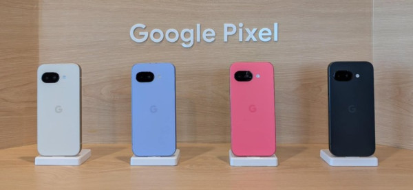 Google Pixel 10a 或「搶閘」提早出爐 獨特藍色機身、無相機島設計疑曝光