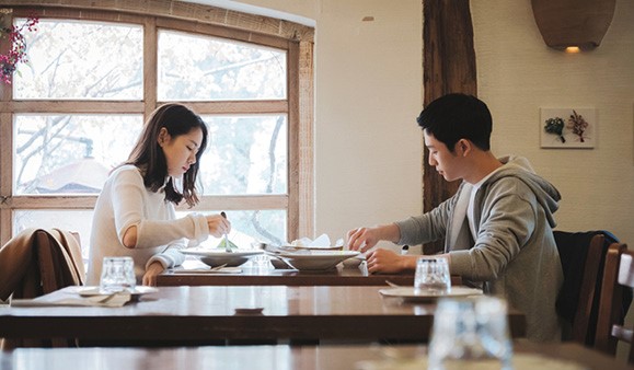 【超準心理測驗】5種吃飯順序揭露你的愛情觀/擇偶標準 食沙律先最小鳥依人？先食〇〇是顏控！