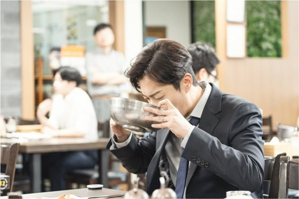 【超準心理測驗】5種吃飯順序揭露你的愛情觀/擇偶標準 食沙律先最小鳥依人？先食〇〇是顏控！