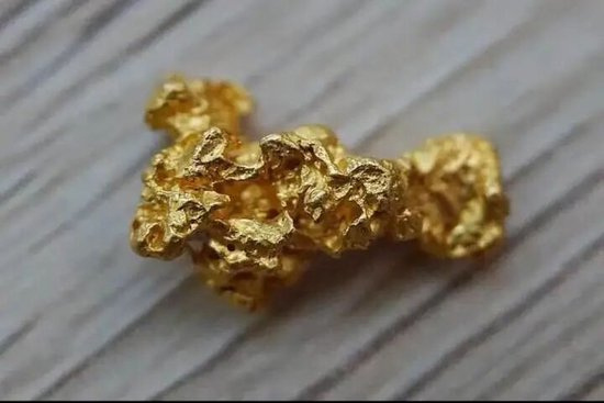 中國女涉盜巴黎博物館6公斤黃金被捕 部分內地網民竟支持犯案偷得有理 