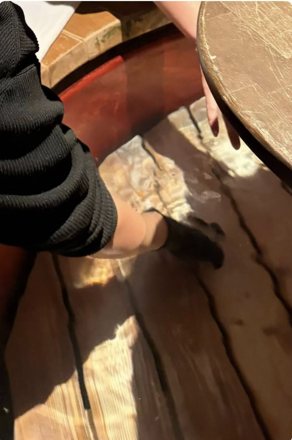 日本溫泉酒店地板藏鐵釘遊客踩中流血!酒店冷處理要求事主刪文否則反告