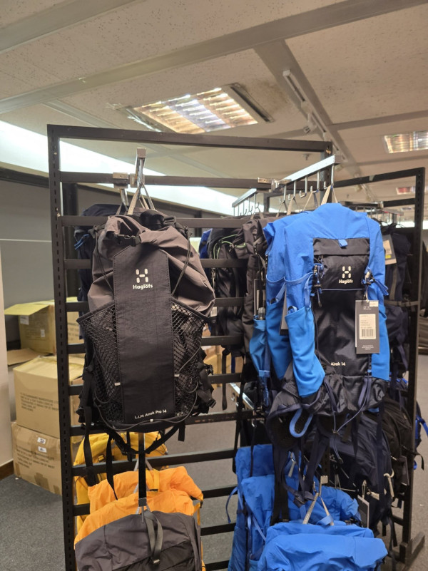 尖沙咀海港城服飾開倉低至3折！羽絨/風褸/保暖背心/長褲/背囊$499起！同場名牌行李箱大劈價