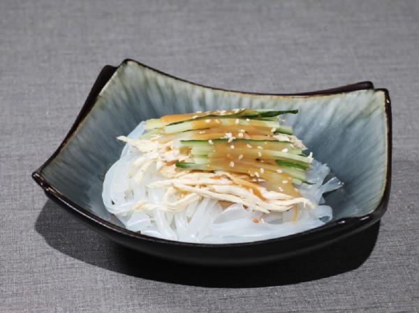 尖沙咀中菜廳北京烤鴨套餐！人均$55起食烤鴨＋雞絲粉皮＋霸王小籠包