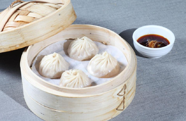 尖沙咀中菜廳北京烤鴨套餐！人均$55起食烤鴨＋雞絲粉皮＋霸王小籠包