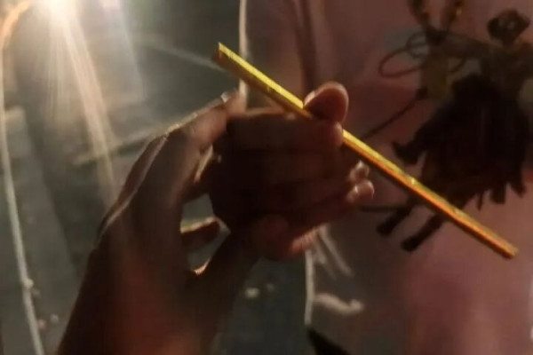 內地男花十萬製黃金飲管飲珍奶 騎單車遺失驚動警察搜索怕要跪洗衫板 