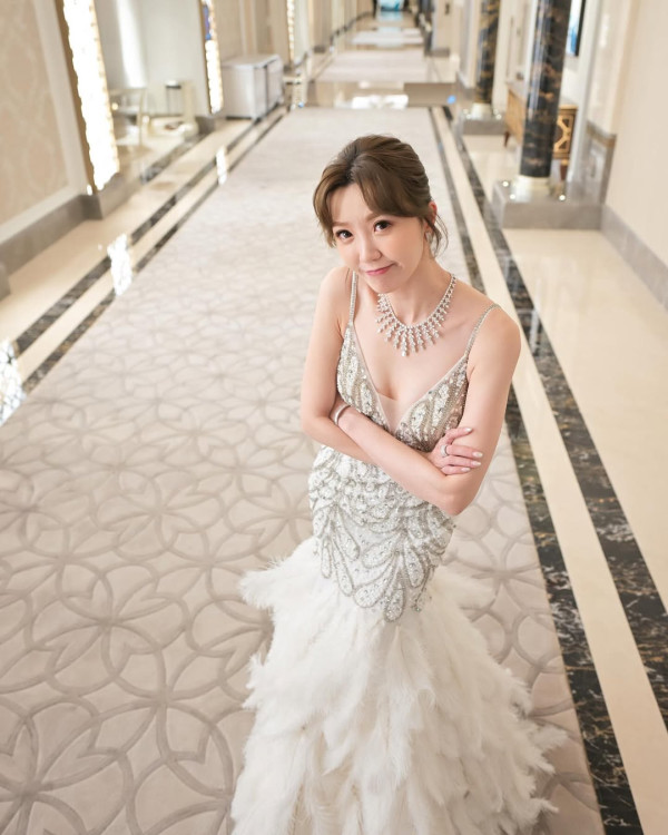 吳若希愛馬仕手袋珍藏亂咁塞超霸氣 曾豪使30萬買VIP限量款「藍盒子」