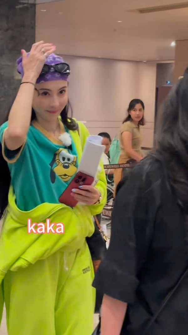 張栢芝驚見粉絲等足幾個鐘只見一面 私下舉動曝光真實人品惹狂讚：抵佢咁受歡迎