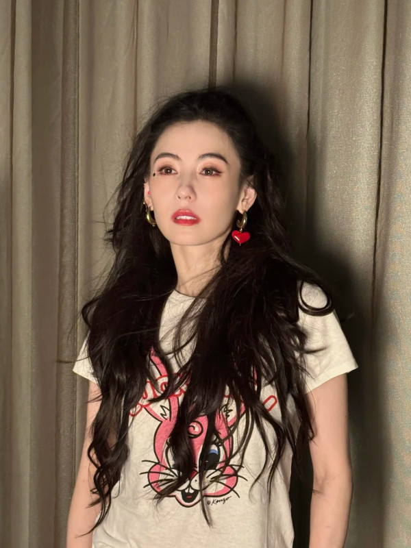 張栢芝驚見粉絲等足幾個鐘只見一面 私下舉動曝光真實人品惹狂讚：抵佢咁受歡迎