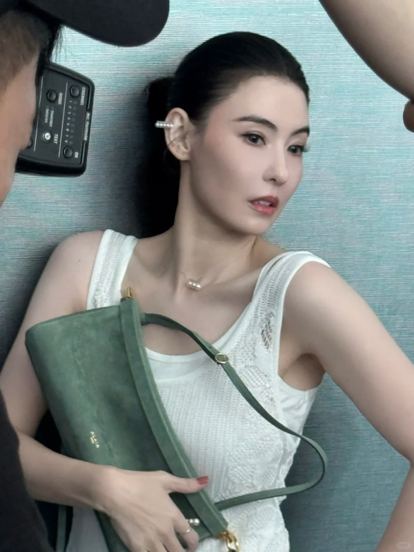 張栢芝驚見粉絲等足幾個鐘只見一面 私下舉動曝光真實人品惹狂讚：抵佢咁受歡迎