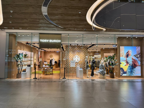 東涌開倉|東薈城名店倉名牌開倉2折起 低至$500入手Vivienne Westwood/Tory Burch/Chloé!