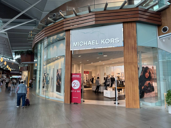 東涌開倉|東薈城名店倉名牌開倉2折起 低至$500入手Vivienne Westwood/Tory Burch/Chloé!