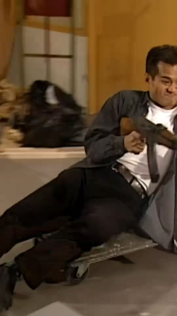 前TVB御用奸人轉行做領隊帶旅行團？ 近年定居內地曾自爆月入呢個數 