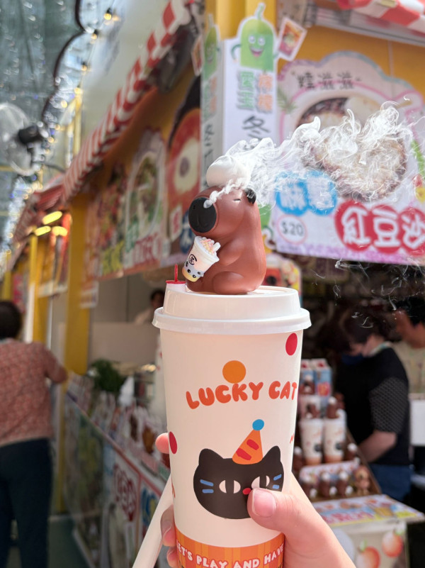 葵涌美食嘉年華2025｜ 記者直擊十大必食之選！$10榴槤千層蛋糕/$20和牛粒/佛跳牆/開心果香蕉餅