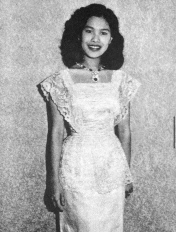 年輕時的詩麗吉（泰國王室網站）
