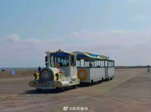 內地江蘇「海上小火車」遭狂風吹落海側翻4死！事故一周後方被揭發 