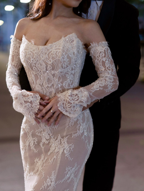 前TVB新聞女神梁凱寧性感婚紗照晒誘人曲線 33歲生日宣布封盤榮升準人妻!