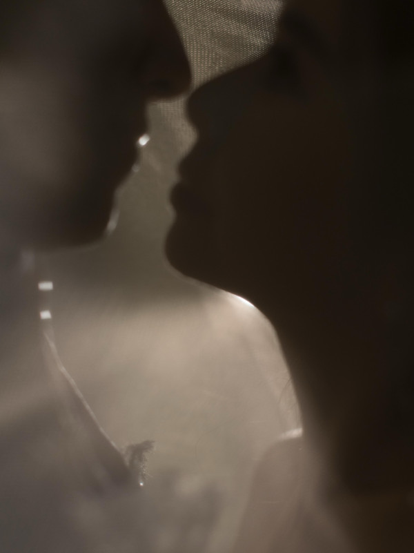 前TVB新聞女神梁凱寧性感婚紗照晒誘人曲線 33歲生日宣布封盤榮升準人妻!