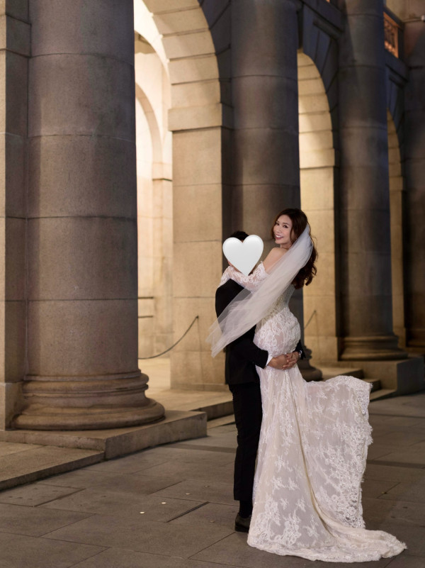 前TVB新聞女神梁凱寧性感婚紗照晒誘人曲線 33歲生日宣布封盤榮升準人妻!