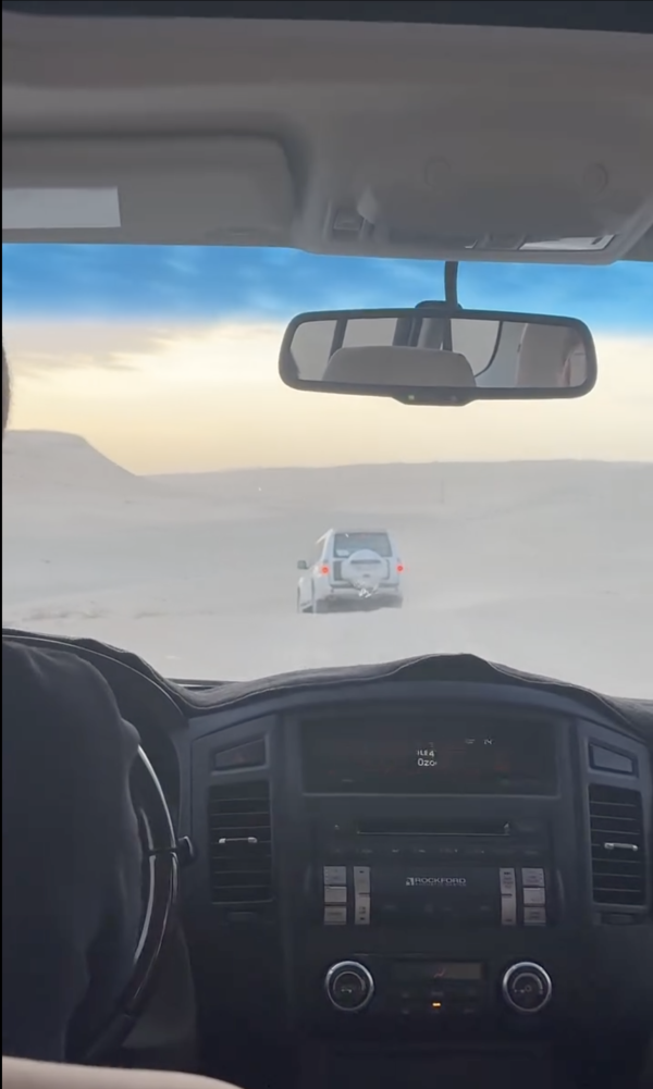 港人花4萬跟內地團遊中亞中伏！90歲伯伯簽「生死狀」同行領隊失蹤團友自救 