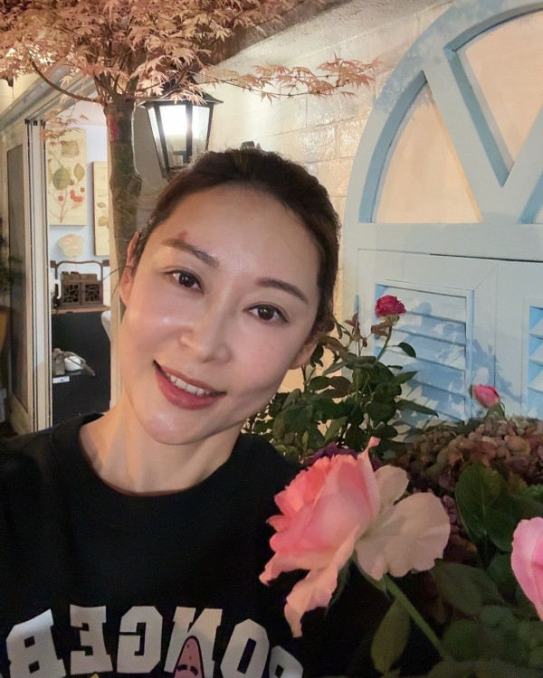 楊卓娜巴黎瘋狂買袋入VIP房罕有炫富!三大高奢品牌手袋任揀場面超誇張