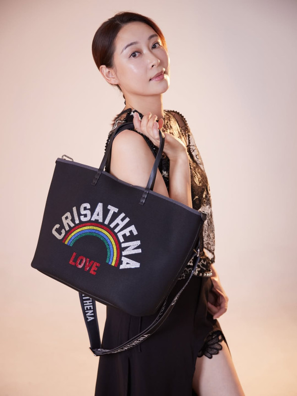 楊卓娜巴黎瘋狂買袋入VIP房罕有炫富!三大高奢品牌手袋任揀場面超誇張